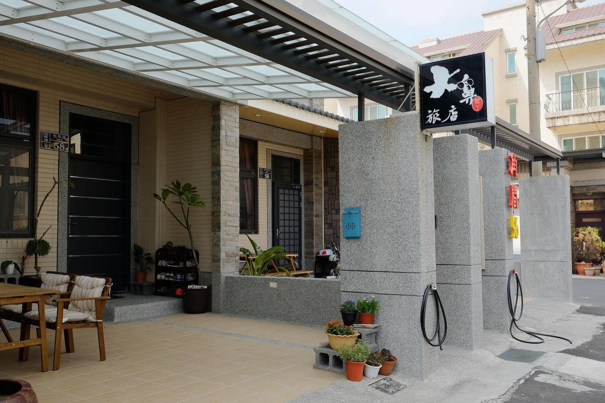 Big Nose Inn Hengchun Old Town Exterior foto